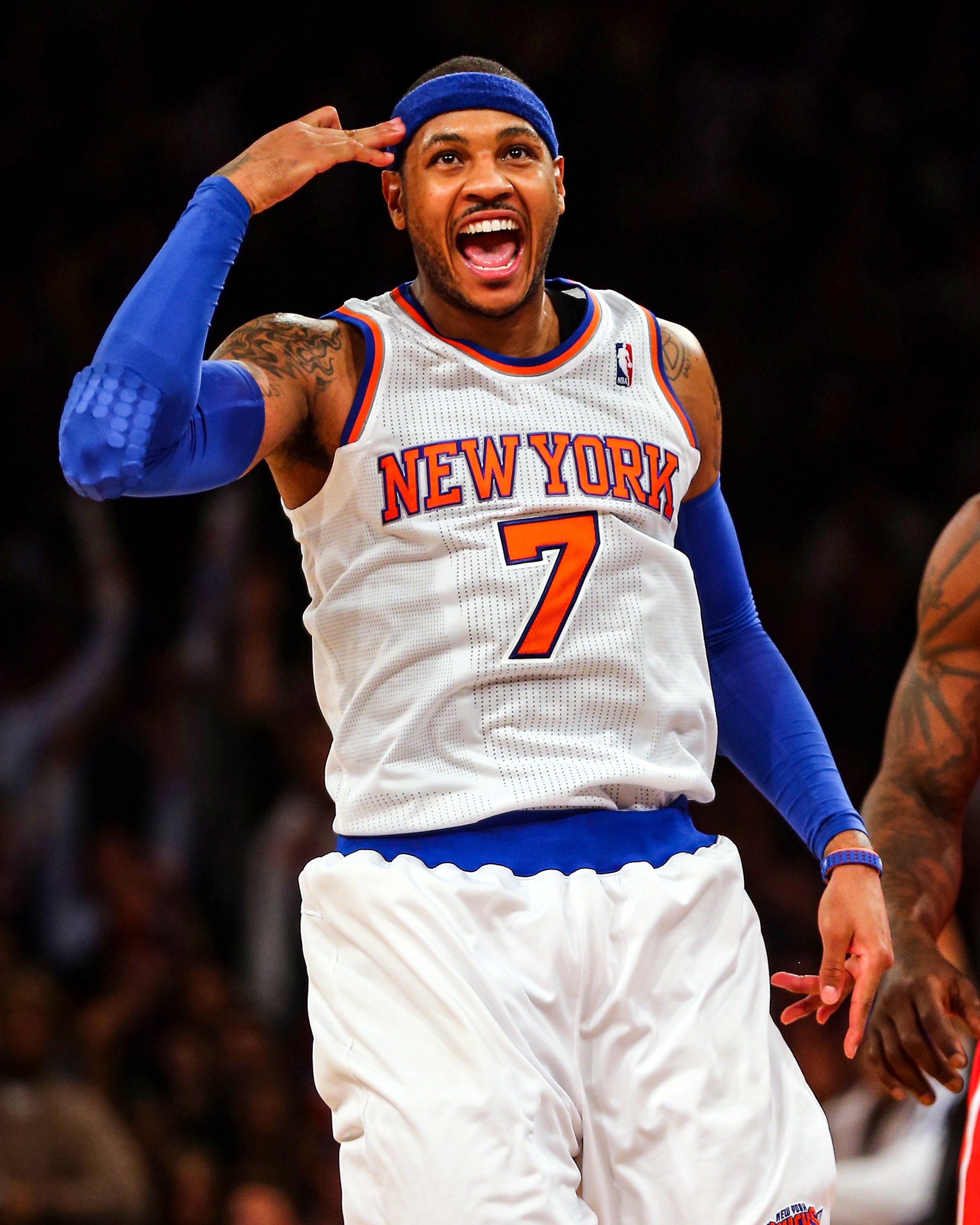 去迎合所有 去迎合所有