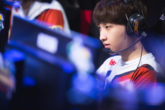 围的欢呼 围的欢呼